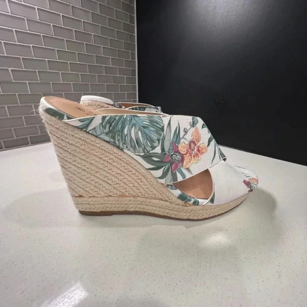 Call It Spring Vegan Wedge Heel Sandals Size 10 - image 5